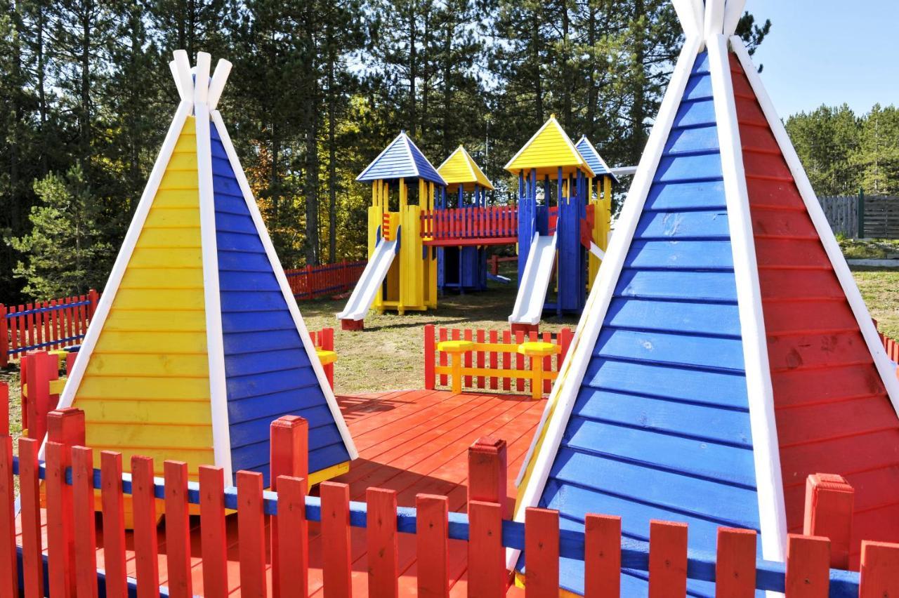 El Paso City, Zlatibor - Unique Wooden Cottages, Treehouse, Wild West Rooms, Accommodation 1-6 People מראה חיצוני תמונה