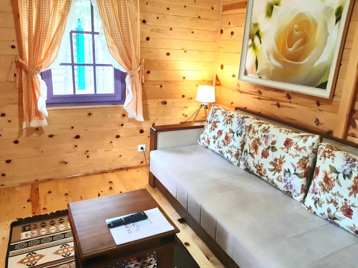 El Paso City, Zlatibor - Unique Wooden Cottages, Treehouse, Wild West Rooms, Accommodation 1-6 People מראה חיצוני תמונה