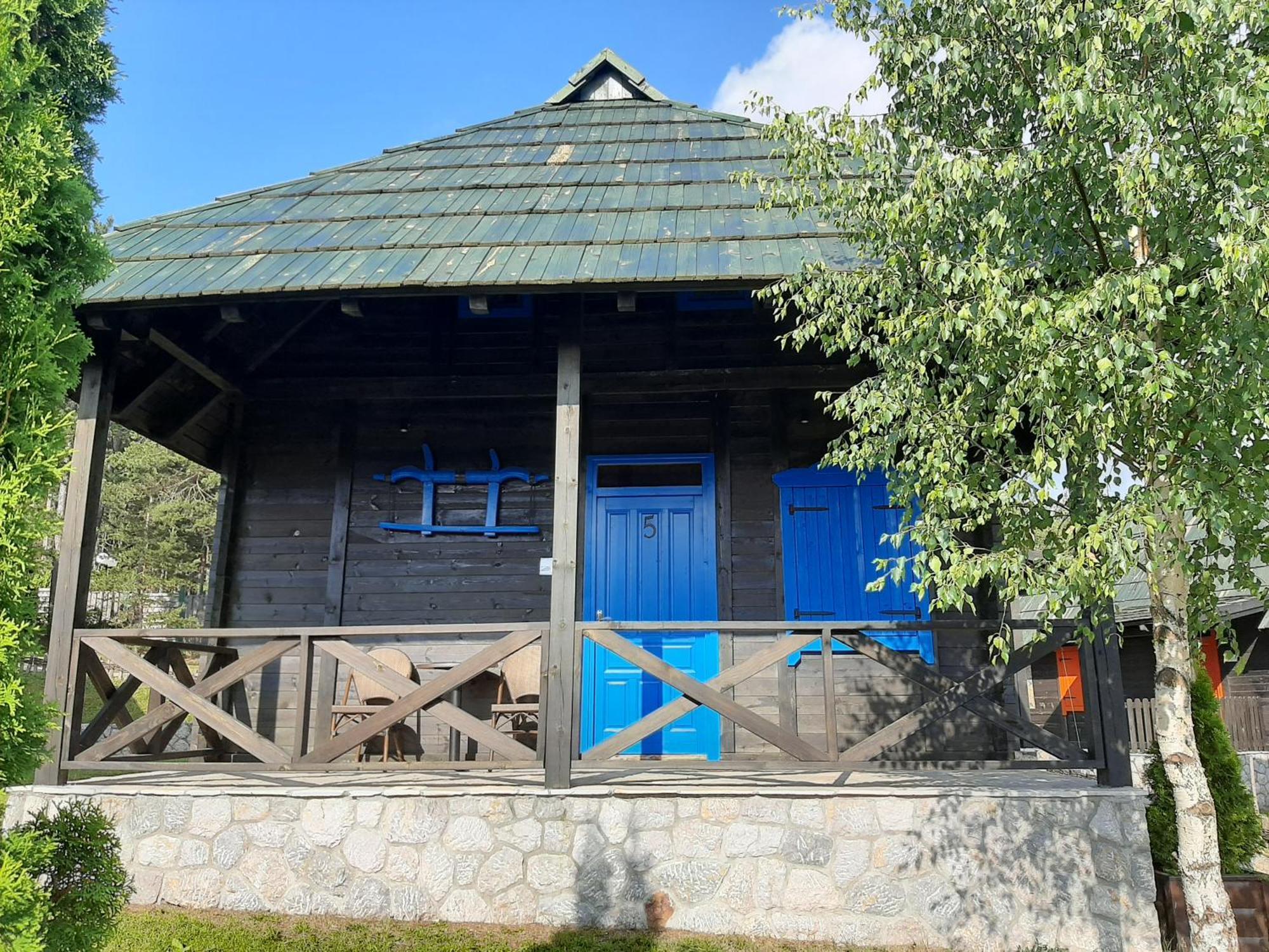 El Paso City, Zlatibor - Unique Wooden Cottages, Treehouse, Wild West Rooms, Accommodation 1-6 People חדר תמונה