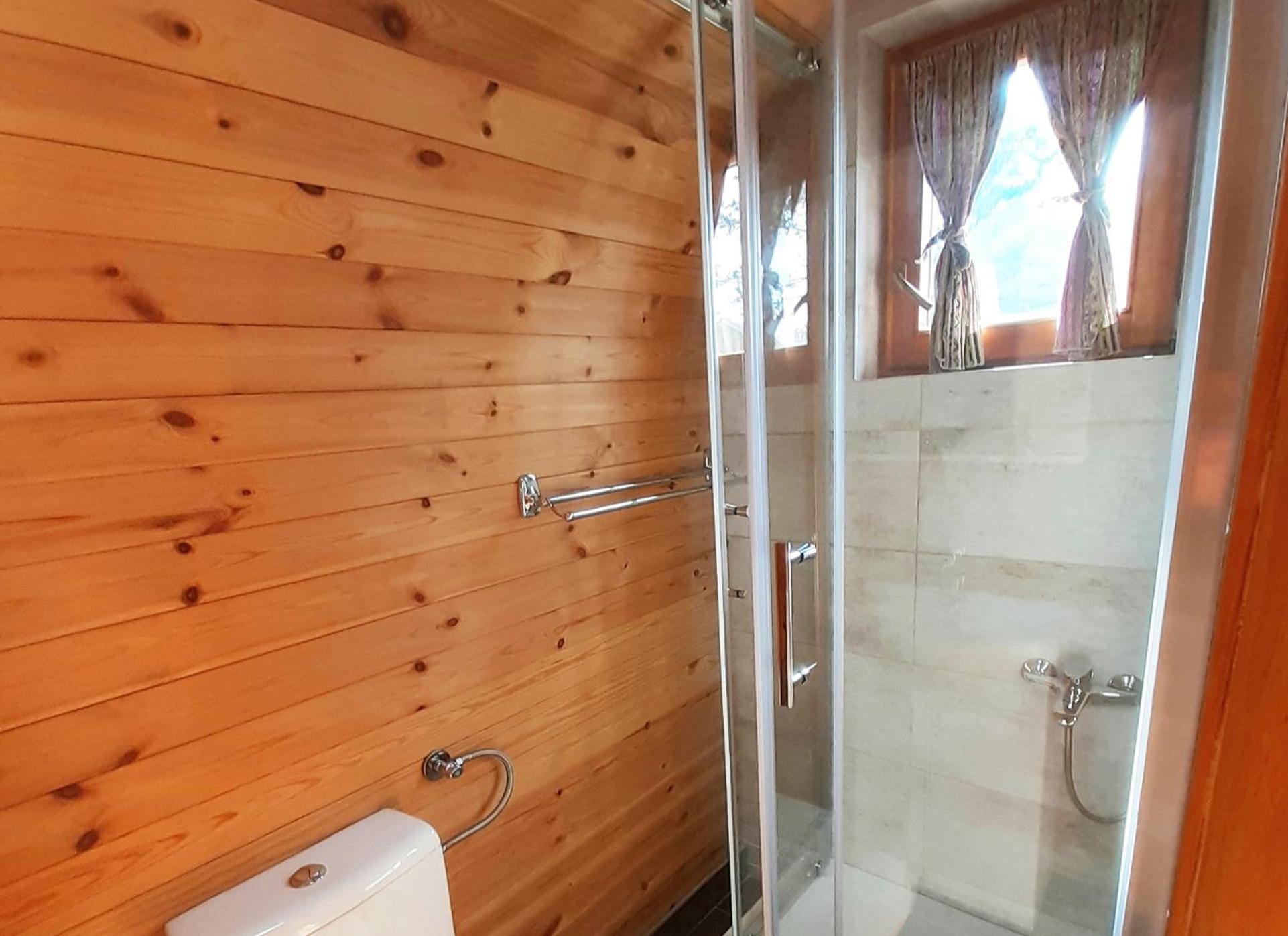El Paso City, Zlatibor - Unique Wooden Cottages, Treehouse, Wild West Rooms, Accommodation 1-6 People חדר תמונה