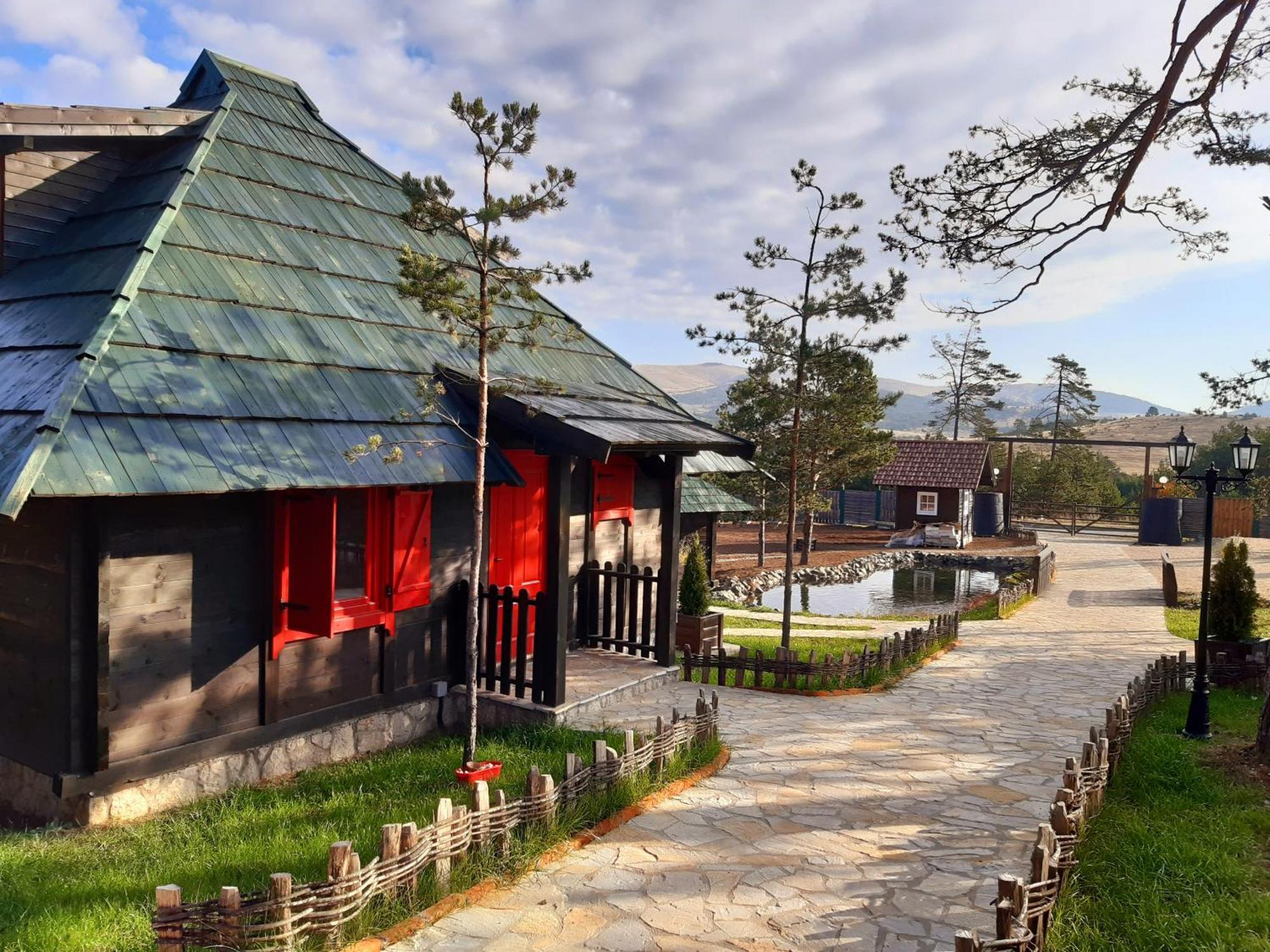 El Paso City, Zlatibor - Unique Wooden Cottages, Treehouse, Wild West Rooms, Accommodation 1-6 People מראה חיצוני תמונה